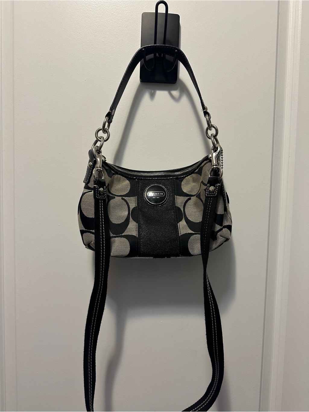 Coach F15111 Signature Canvas 2-Way Shoulder Bag